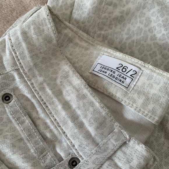Gap white leopard print skinny jeans - Picture 2 of 4